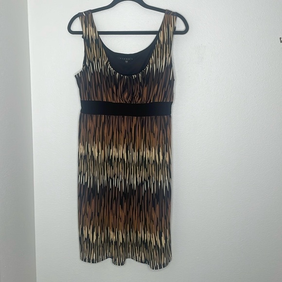 Tiana B. Dresses & Skirts - NWT Tiana B. Sleeveless Print Dress